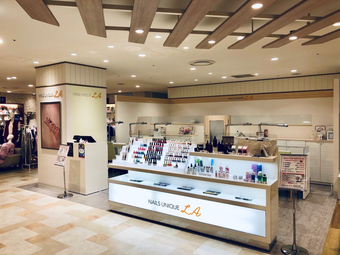 NAILS UNIQUE 北千住マルイ店